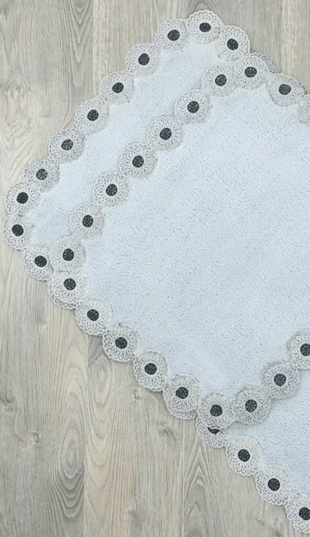 طقم دعسات قطعتين اطار دانتيل